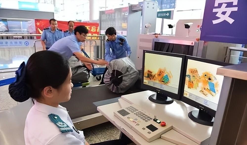 你知道安检人员能从屏幕上看到什么吗？揭秘安检背后的尴尬画面(图11)
