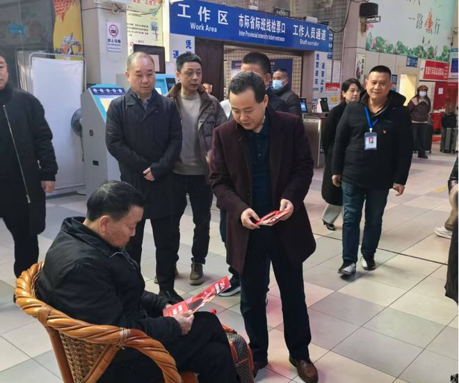 常德市道路运输服务中心全力护航春运路(图6)