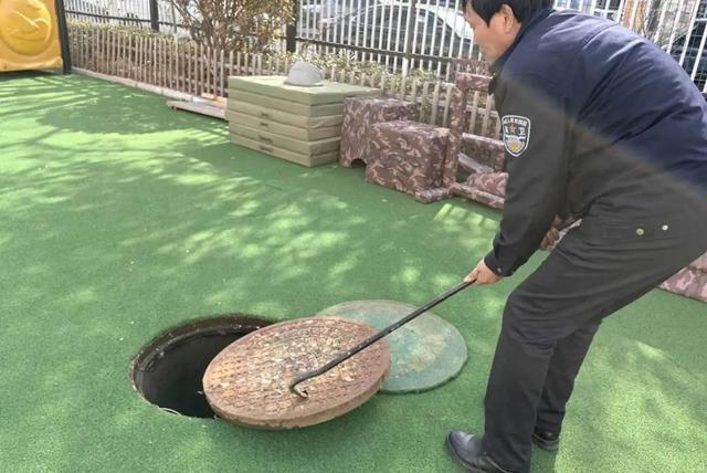 未央区长庆湖滨花园幼儿园春季学期安全检查及教育活动(图4)