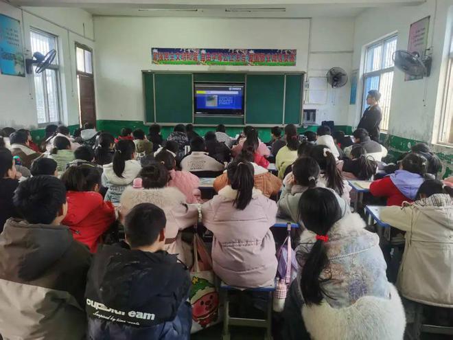 光山县司法局：安全“泳”记心间——防溺水安全知识进课堂(图2)