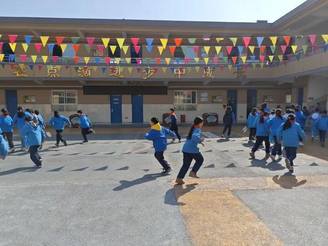 未央区讲武殿小学开展反恐防暴演练(图4)