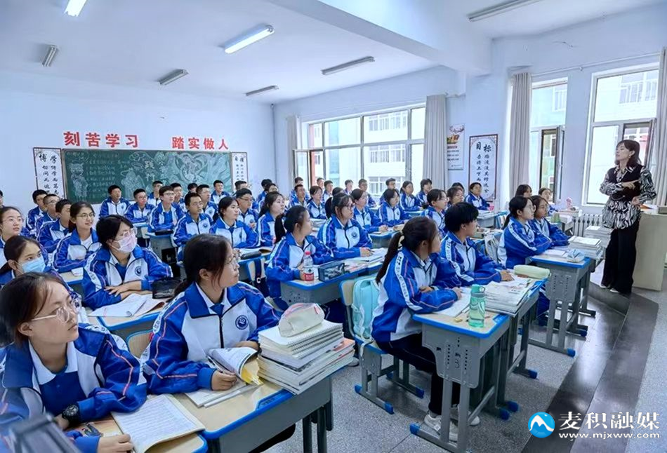 【深化“三抓三促”行动】天水市第二中学：智能安检设备助力校园管理(图1)