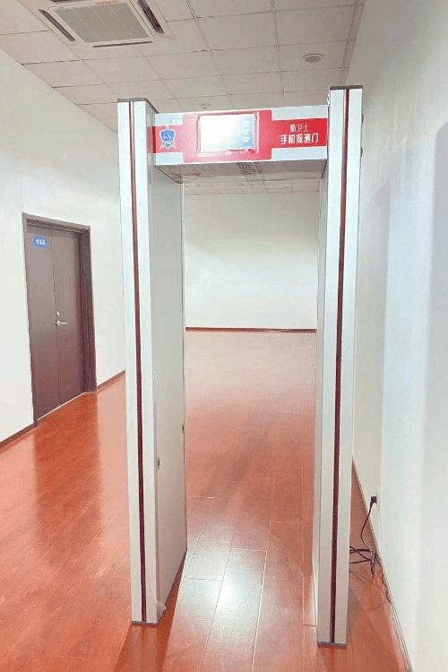 手机探测门是否能有效地阻止使用手机犯罪(图1)