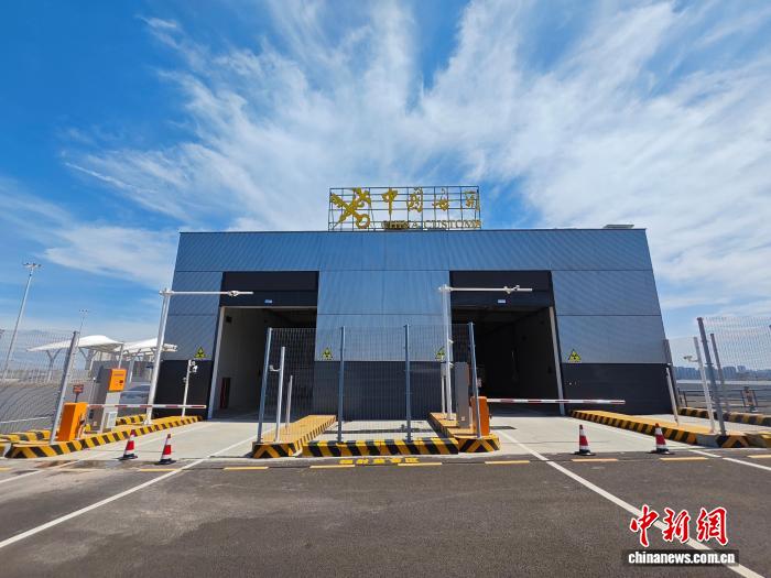探访海南自贸港“二线口岸”：监管高效精准 口岸快速通关(图2)