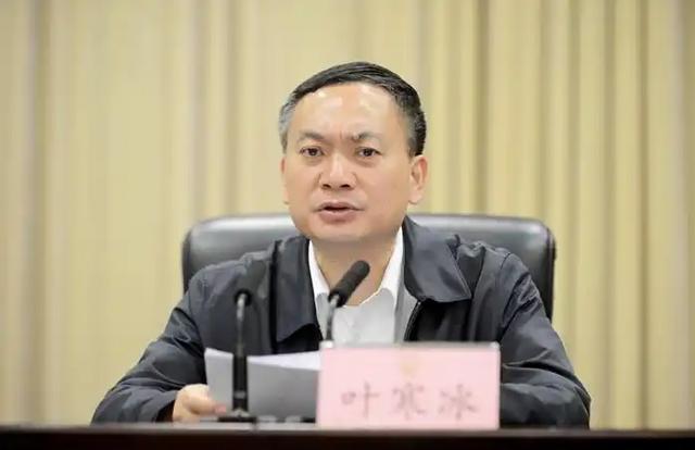 两“虎”任上落马原中候补被判死缓！上周24人被查今年已有23名中管干部落马(图1)