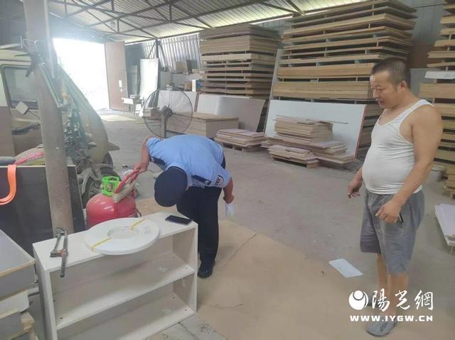 灞桥公安开展行业场所安全治理工作(图3)