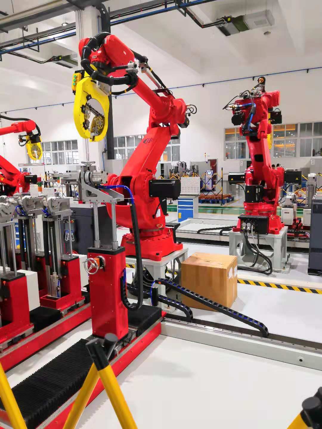 南阳实施“八大攻坚”行动推动工业经济强劲开局！(图1)